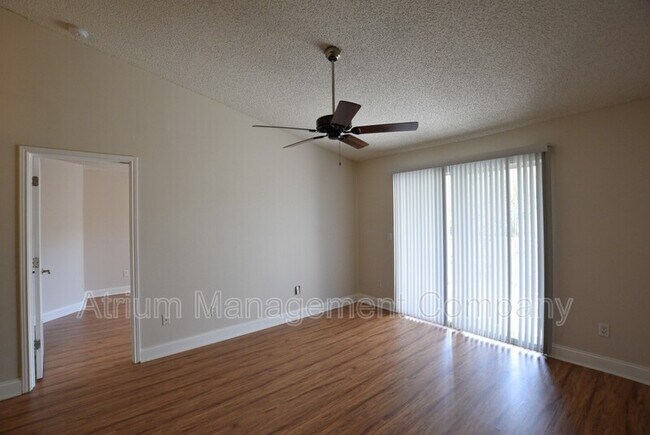 Building Photo - 2504 Grassy Point Dr