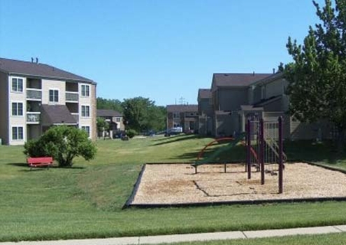 Primary Photo - Country Brook Apartments