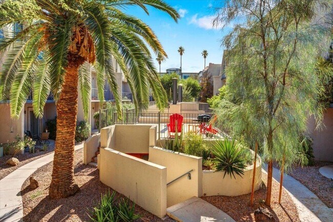 Foto del edificio - 1014 E Osborn Rd