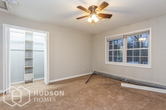 Foto del edificio - NOW AVAILABLE! 245 Quaker St, Newburgh, NY...