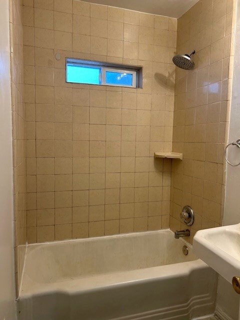 Foto del edificio - 321 S Pauley St