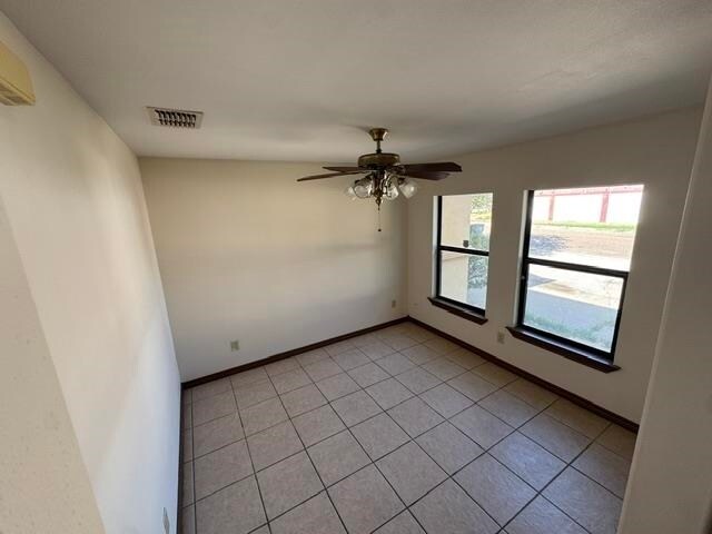 Building Photo - 516 Everest Ct