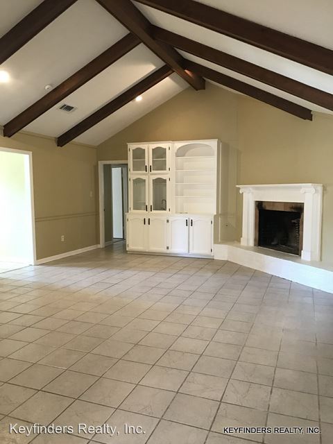 Foto principal - 15615 Chickamauga Ave