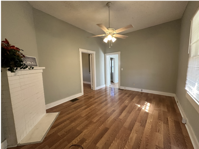 Foto del edificio - Cozy cottage in the heart of Kingsport!