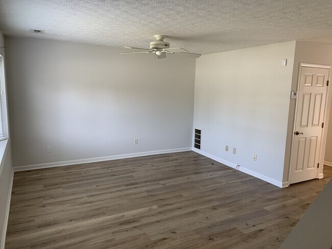 Building Photo - Safety and Comfort Many Renovations