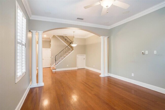 Foto del edificio - 2419 Victoria Gardens Ln