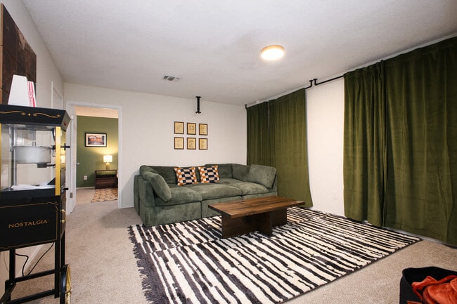 Building Photo - 2751 Forest Spur