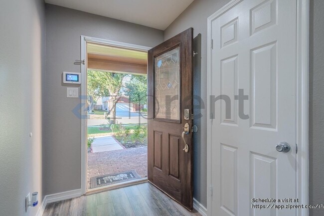 Foto del edificio - 7610 Connemara Dr