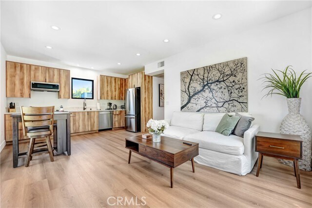 Foto del edificio - 6148 Lederer Ave
