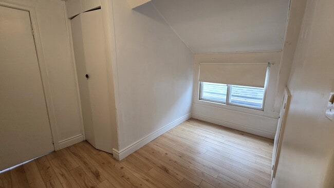 Building Photo - 30 Arthur Ave S