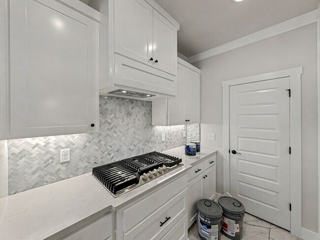 Foto del edificio - Welcome To Your Next Home!