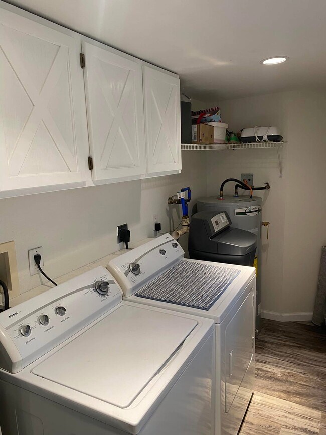 Foto del edificio - 7812 W Saint Martins Blvd