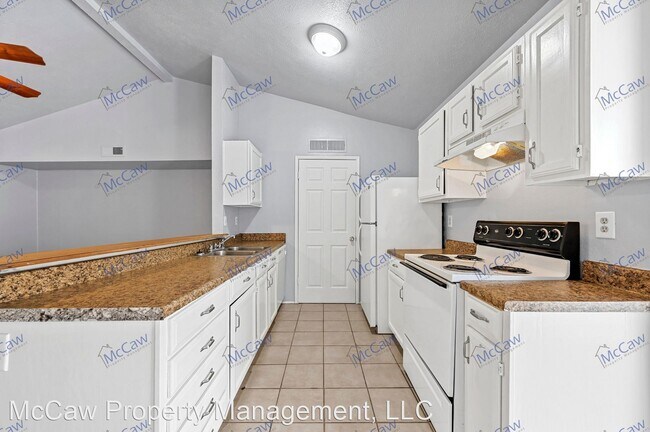 Building Photo - 3 br, 1 bath House - 9572 Gonzales Dr.