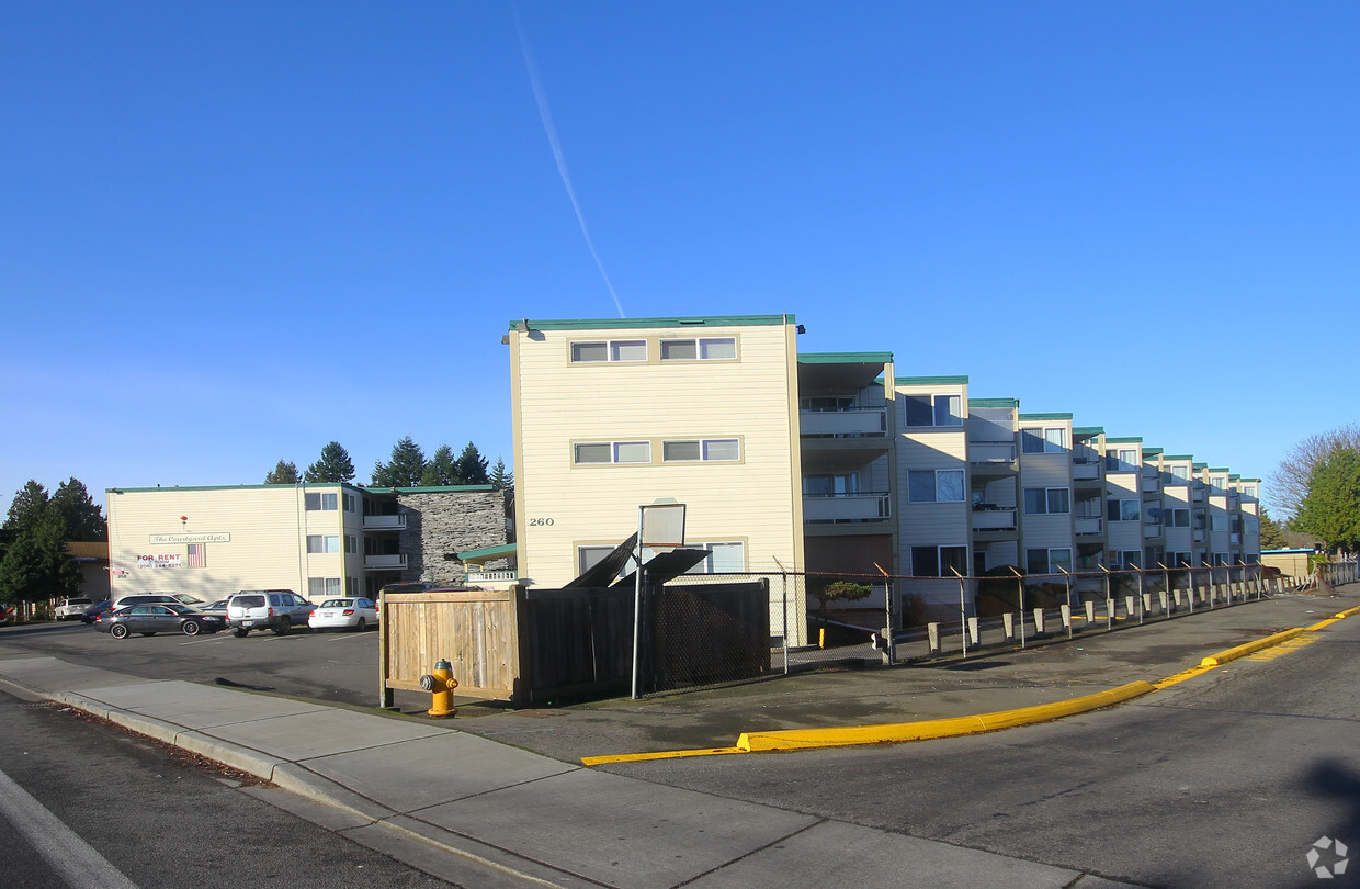 Building Photo - The Courtyard Apartments