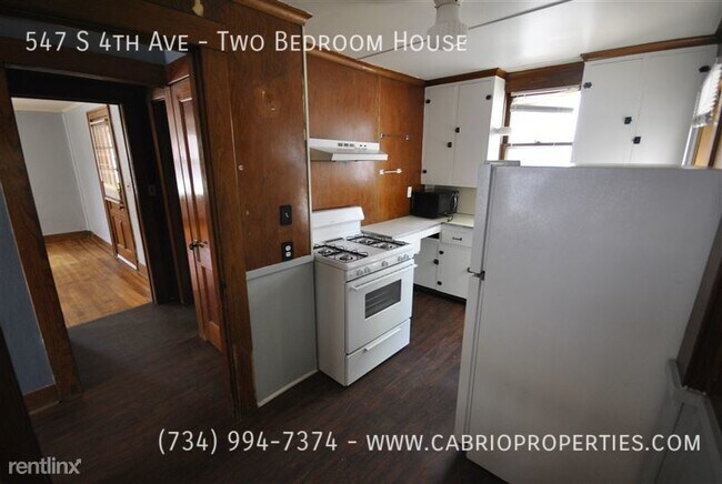 Building Photo - 547 S 4th Ave