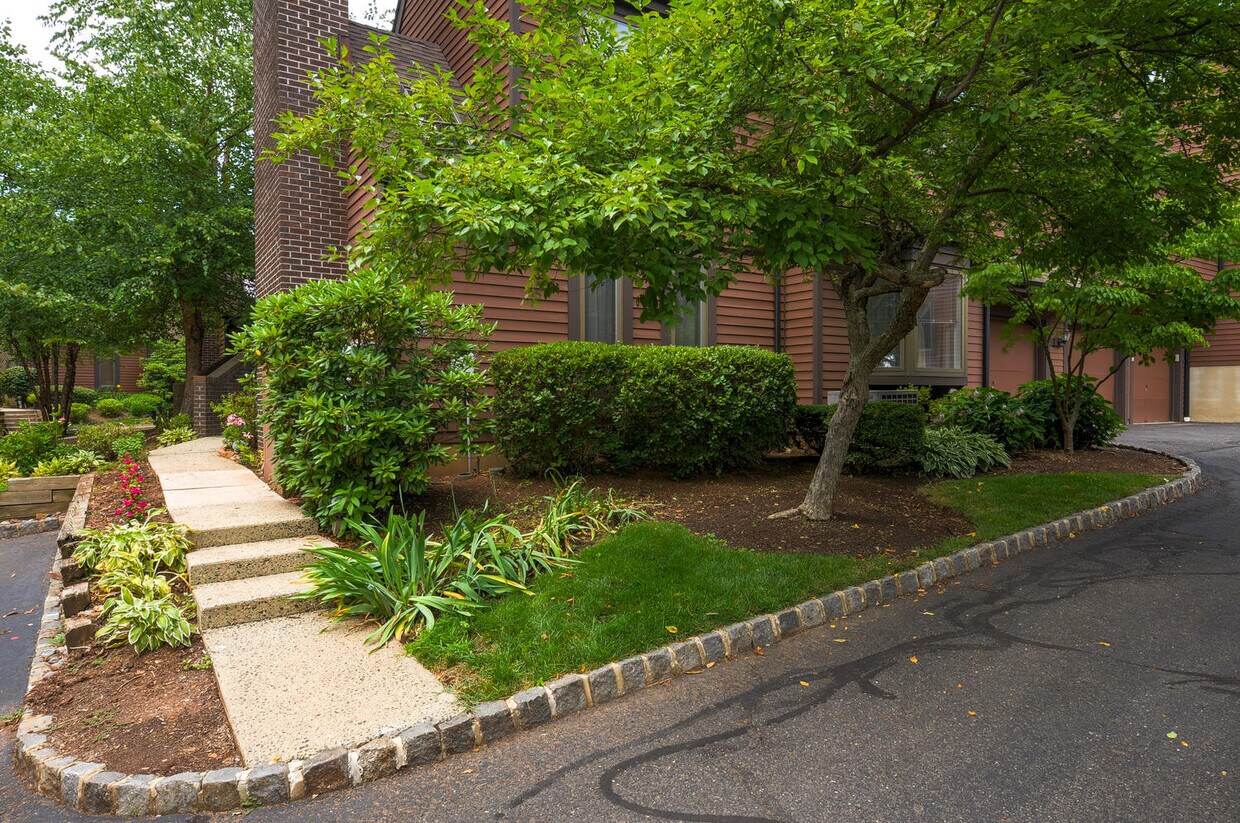 12 Valley View Dr, Bernards, NJ 07920 Townhome Rentals in Bernards NJ