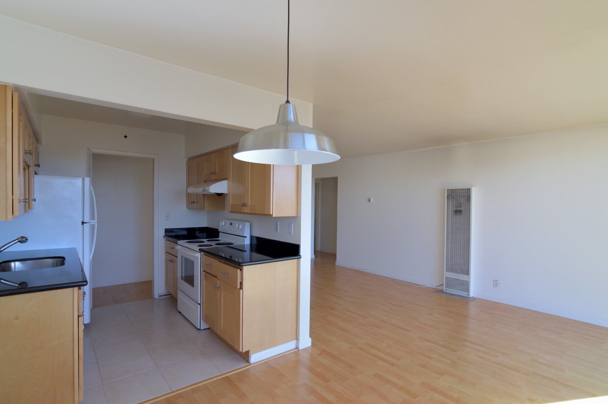 Primary Photo - 675 25th Ave