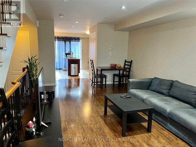 Building Photo - 3250 Bentley Dr