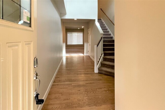 Foto del edificio - 18217 5th Avenue Ct E