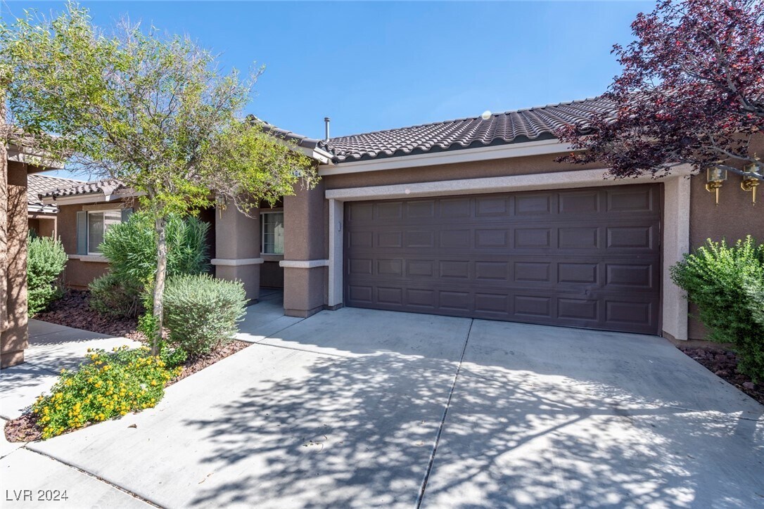 Primary Photo - 7804 Slendermint Ct