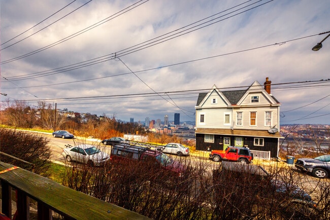 Foto del edificio - 1028 E Warrington Ave