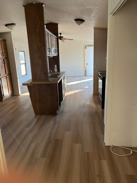 Foto del edificio - 8379 Parkview Ln