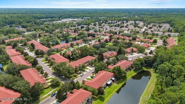 Foto del edificio - 763 Ginger Mill Dr