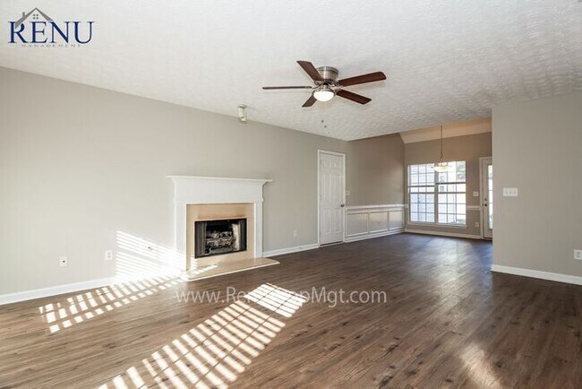 Foto del edificio - Now available 3 bedrooms 2.5 baths