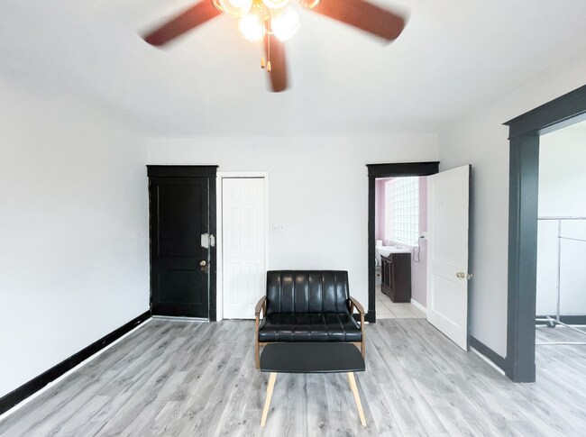 Foto del edificio - 5660 Phillips Ave