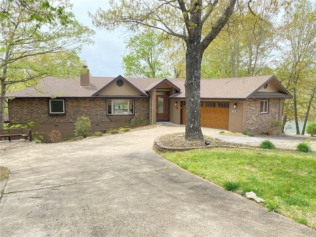 Building Photo - 27 Daviot Ln