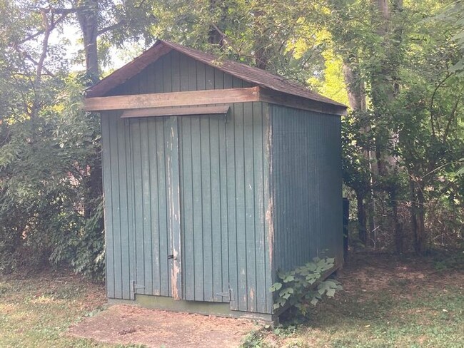 Building Photo - Tusculum House in Fairlane Park