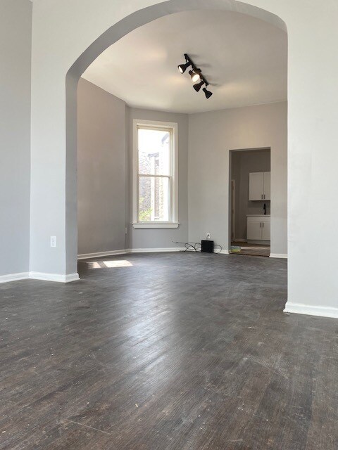 Foto del edificio - 1548 S Drake Ave