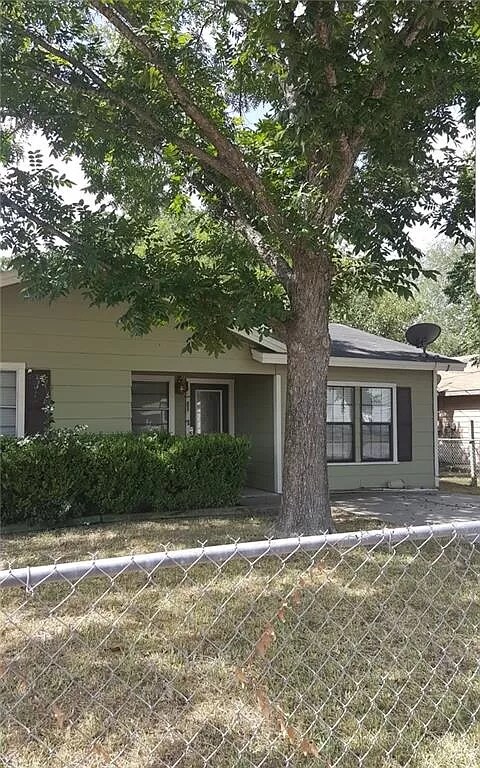 Primary Photo - 812 Avenue B
