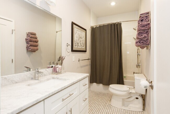 Foto del edificio - 350 W Broadway