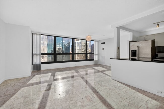 Building Photo - 360 E Randolph St