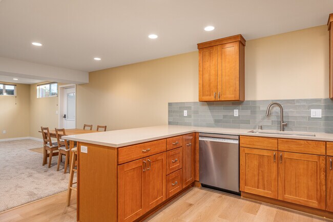 Foto del edificio - 2009 Davison Ave