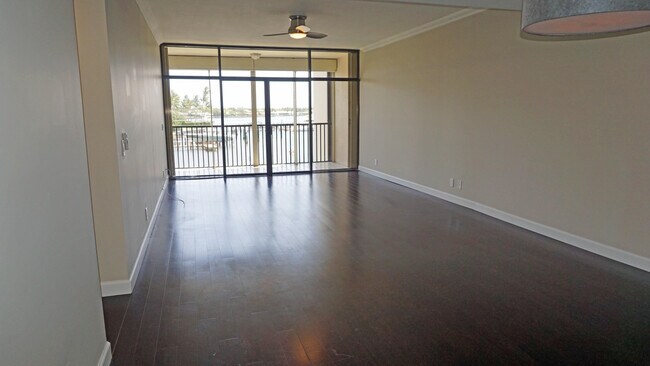 Foto del edificio - 11370 12 Oaks Way