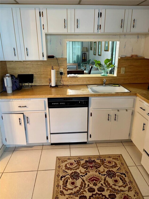 Foto principal - 3571 Inverrary Dr