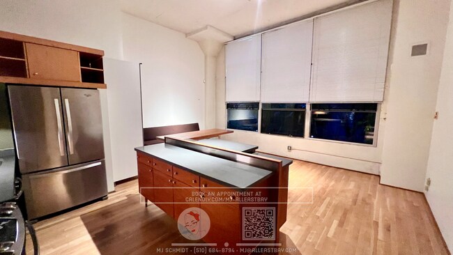 Photo - Fantastic space at Emeryville Warehouse Lo...