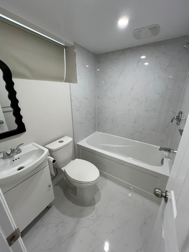 Building Photo - 18 Gilroy Dr