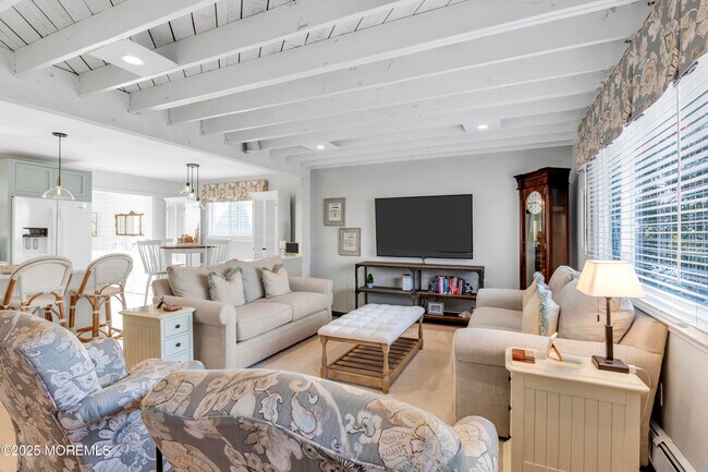Foto del edificio - 2123 Edgewood Pl