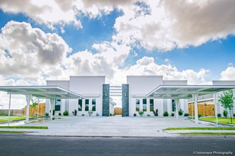 Building Photo - 3425 Sahara Dr