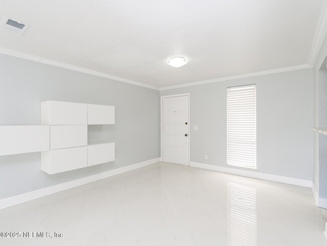 Building Photo - 1530 El Prado Rd