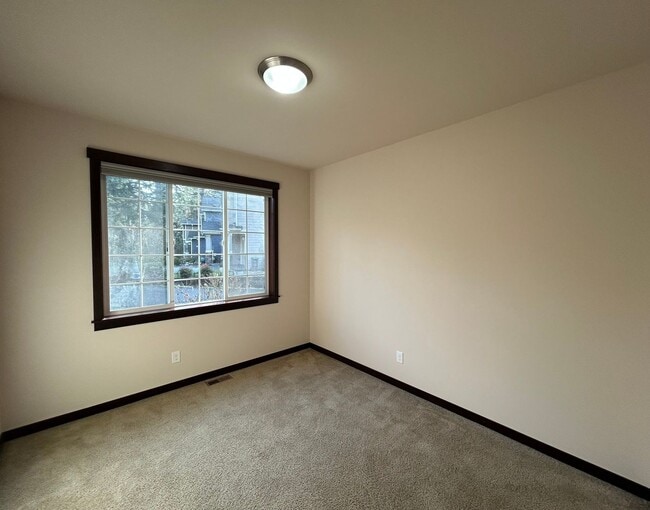 Building Photo - Beautiful 4 Bed, 3 Bath Home in Lynnwood