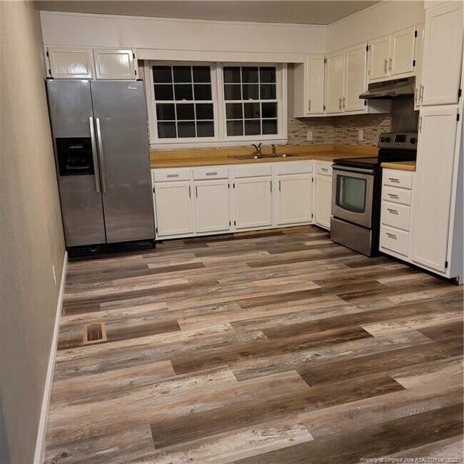 Building Photo - 324 Brass Ct