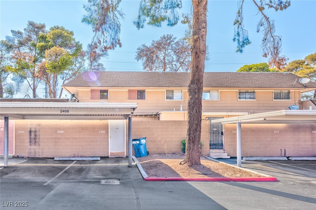 Foto principal - 2408 Paradise Village Way