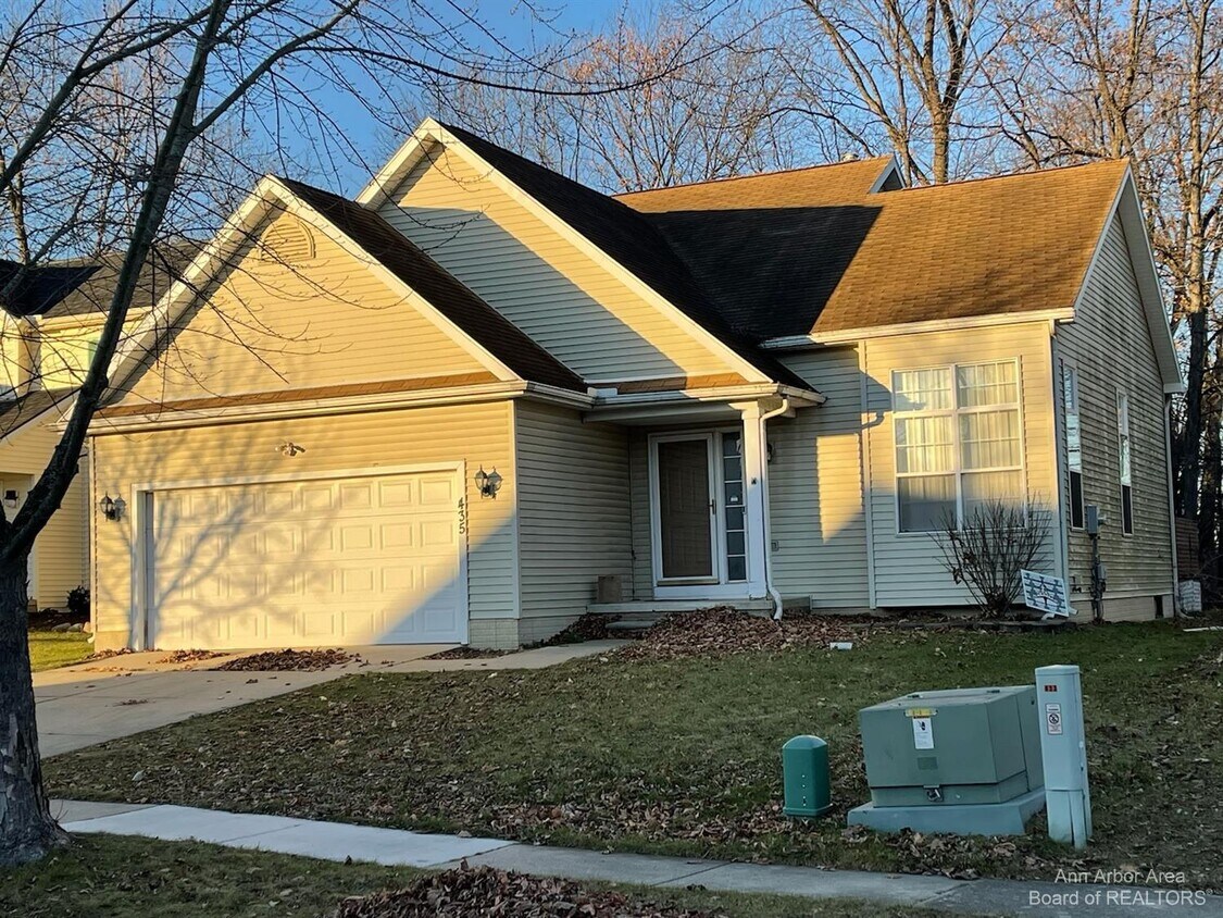 435 Cambridge Dr, Dexter, MI 48130 House Rental in Dexter, MI