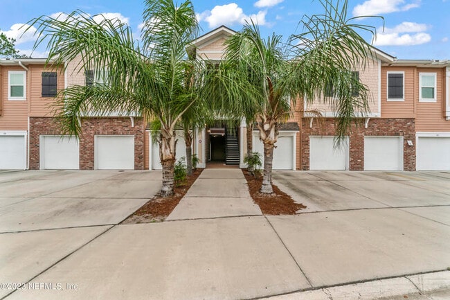 Building Photo - 208 Larkin Pl