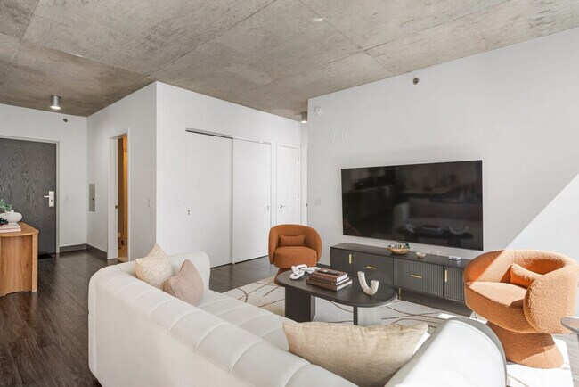 Foto del edificio - 215 W Lake St