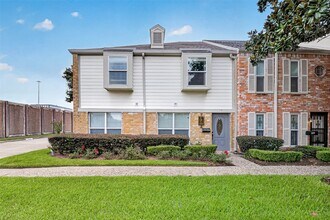 Building Photo - 10383 Briar Forest Dr